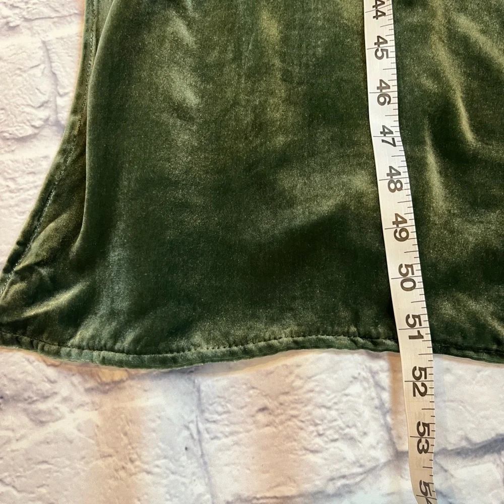 🆕 Green Velvet Silk Dress by Unsubscribed - Picture 10 of 10